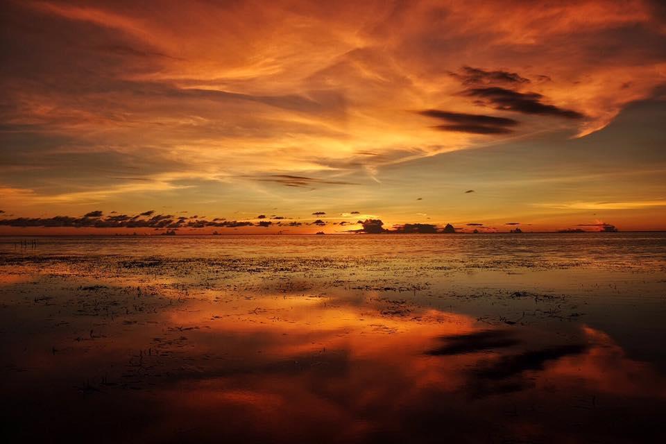 เบิร์ดแลนด์ บีช คลับ Hotel Bolinao ภายนอก รูปภาพ